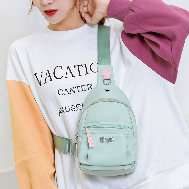 2020新款休闲牛津布尼龙运动斜挎包 伊酷女士包袋