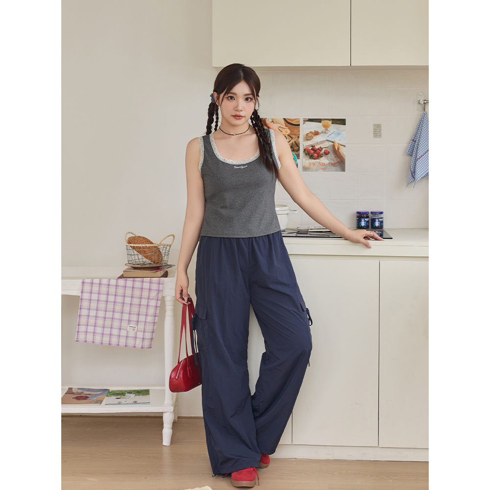 小波家2025夏季胖mm韩系宽肩蕾丝拼接刺绣U领吊带背心 - 图1