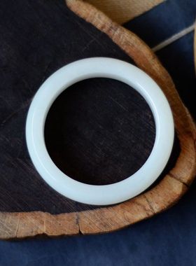 天然带证书新疆和田玉