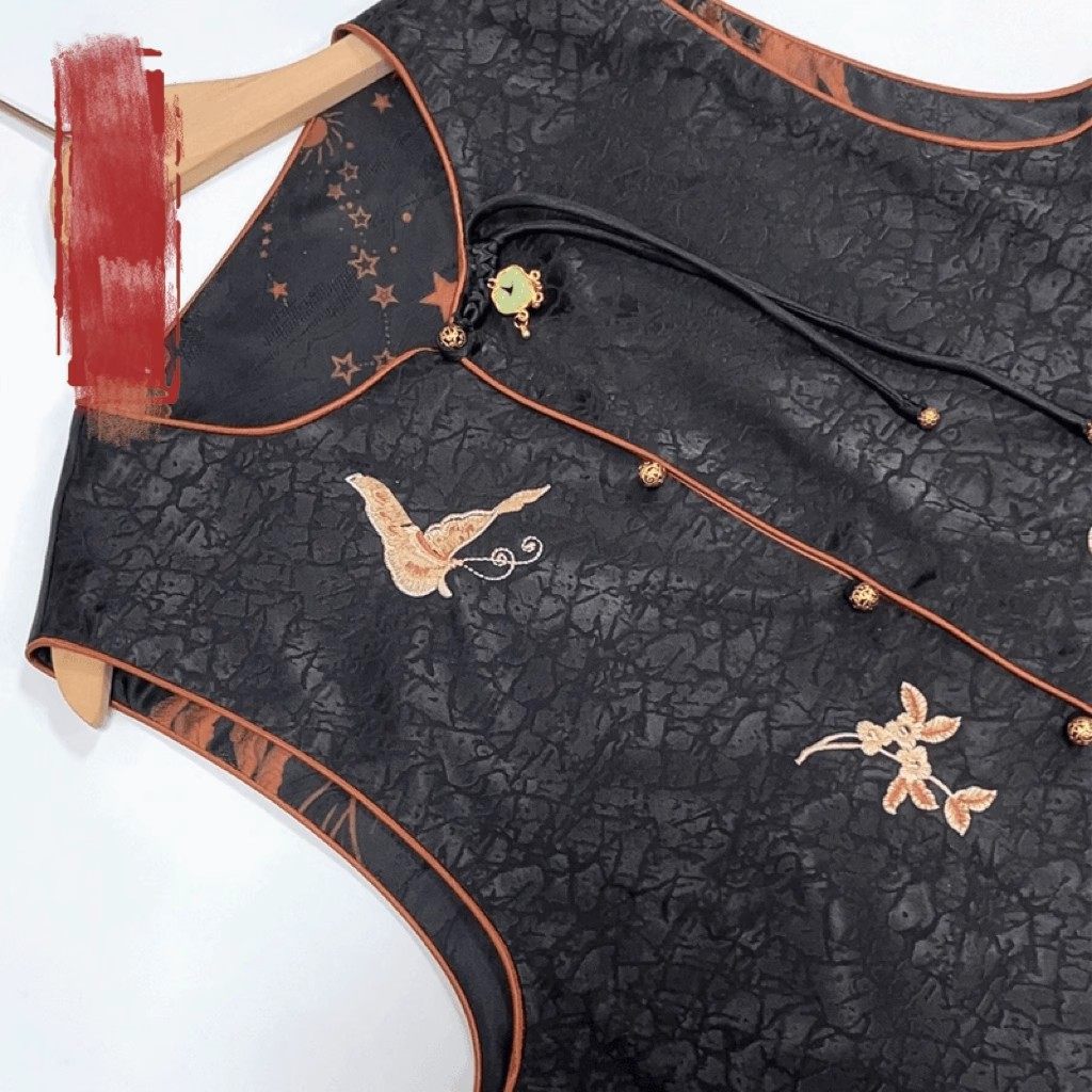 春秋新款新中式时尚复古重工刺绣休闲双面双穿马甲女百搭坎肩背心,淘宝优惠券,粉丝福利购,淘宝优惠卷