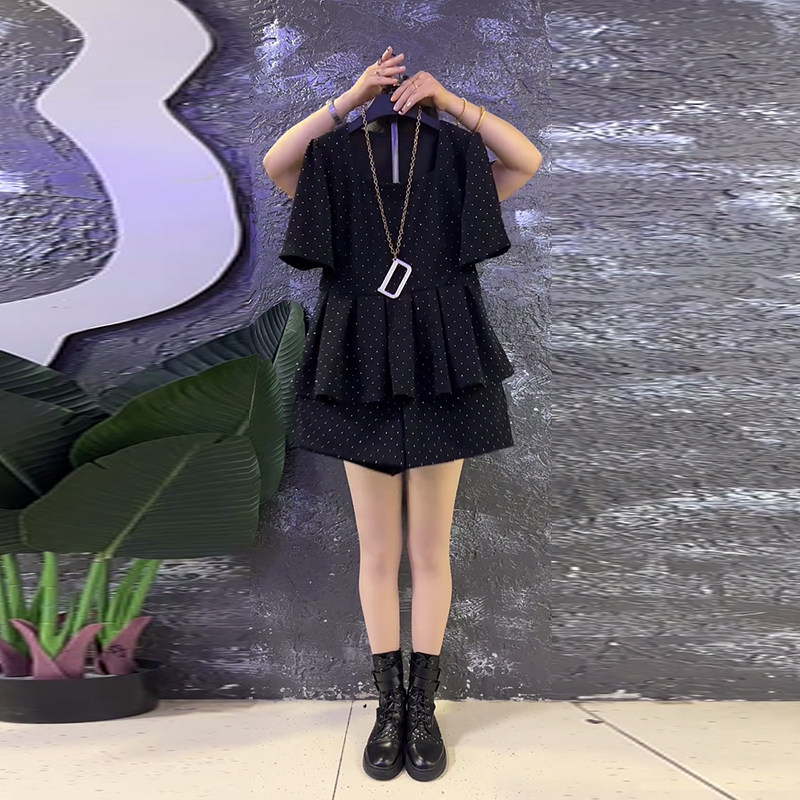 加大码女装圆领短袖收腰上衣短裤胖妹妹黑色显瘦满天星亮钻两件套,淘宝优惠券,粉丝福利购,淘宝优惠卷