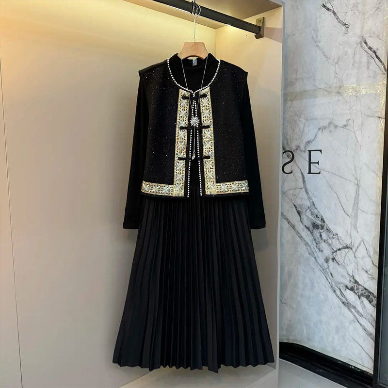 加肥拼色边盘扣马甲百褶裙摆长袖连衣裙大码女装复古风时尚两件套,淘宝优惠券,粉丝福利购,淘宝优惠卷