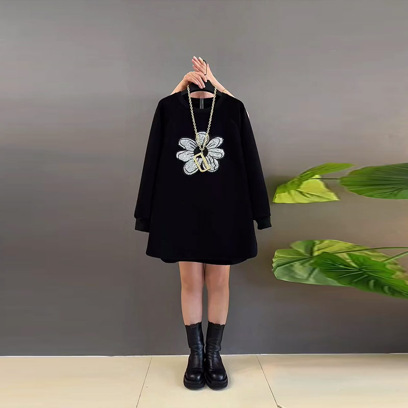 胖MM加肥圆领长袖亮片花加绒上衣宽松遮肚子大码女装韩版休闲卫衣 - 图3