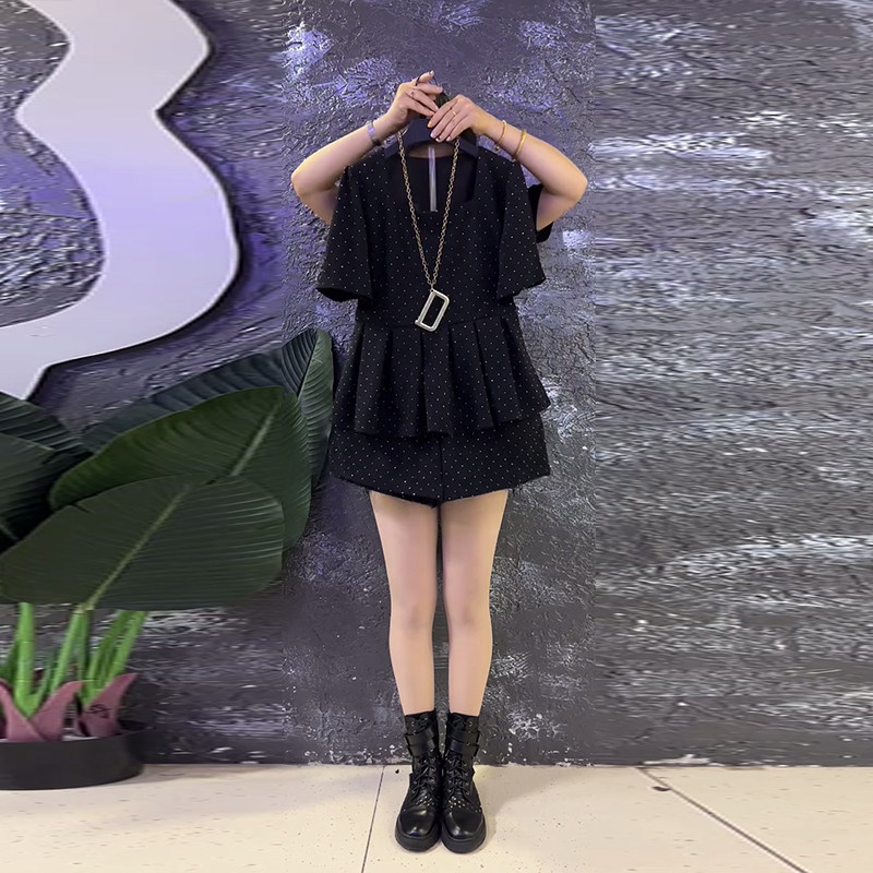 加大码女装圆领短袖收腰上衣短裤胖妹妹黑色显瘦满天星亮钻两件套,淘宝优惠券,粉丝福利购,淘宝优惠卷
