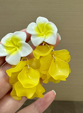 甜美黄色鸡蛋花流苏花瓣耳环