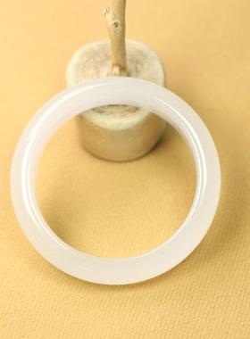 纯天然玛瑙冰透白色宽扁条手镯女