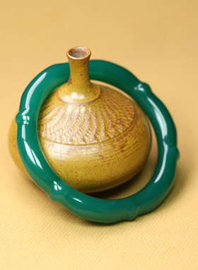 纯天然玛瑙阳绿竹节粗圆条手镯女