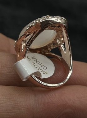 饰品 流行首饰 女款戒指 指环 镶嵌水钻猫眼石 珠宝首饰