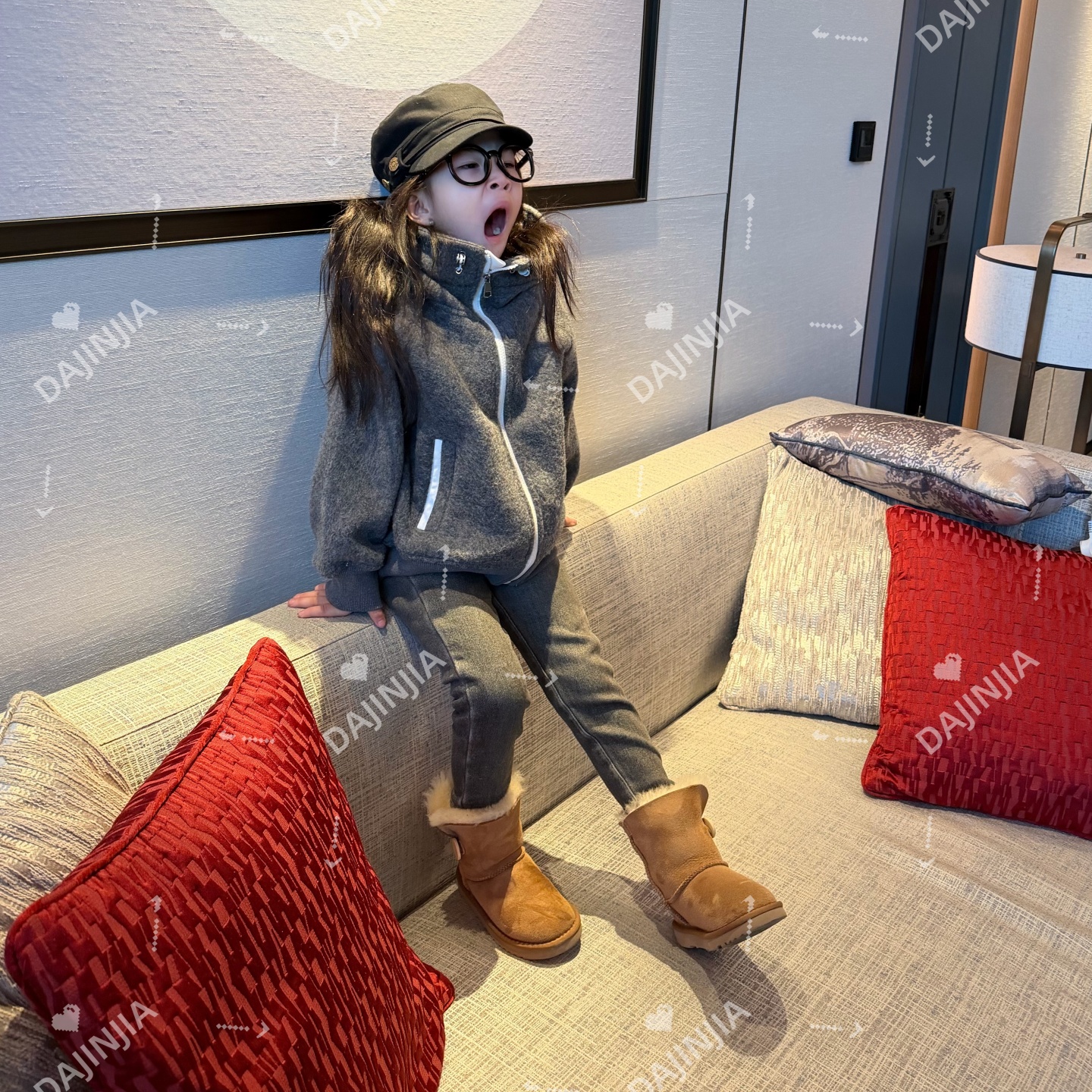 25冬季新款灰色百搭加绒一体绒软牛仔小脚裤铅笔裤百搭软牛仔裤 - 图3