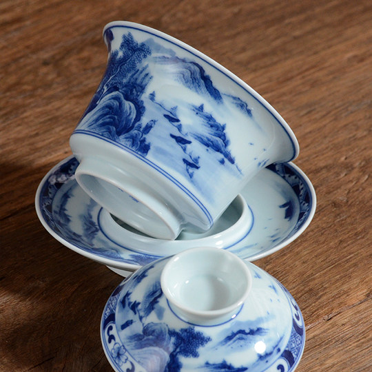 Jingdezhen hand-painted horseshoe-shaped three-cai covered bowl, underglaze blue and white porcelain landscape tea bowl, Kung Fu tea set
