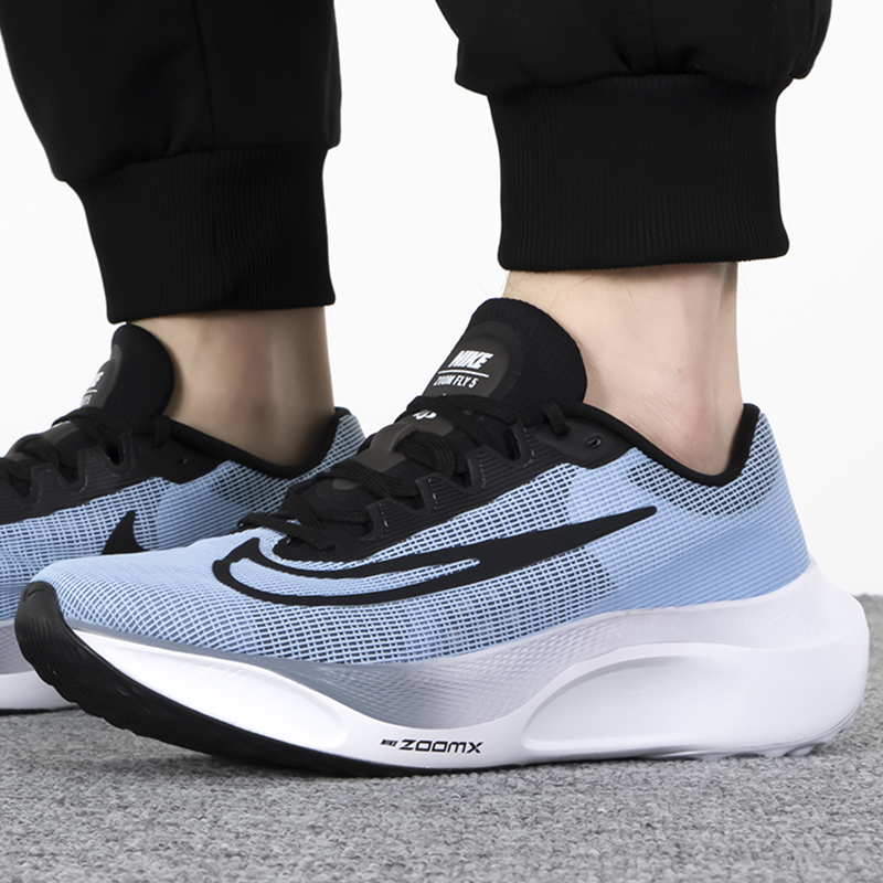 Nike耐克男鞋2024夏款ZOOM FLY 5碳板马拉松缓震透气跑步鞋DM8968 - 图1