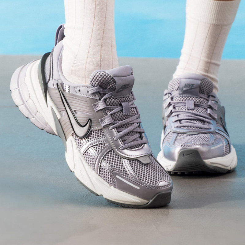 Nike耐克女鞋2025秋季新款W NIKE V5 RNR低帮轻便休闲鞋HQ7901,淘宝优惠券,粉丝福利购,淘宝优惠卷