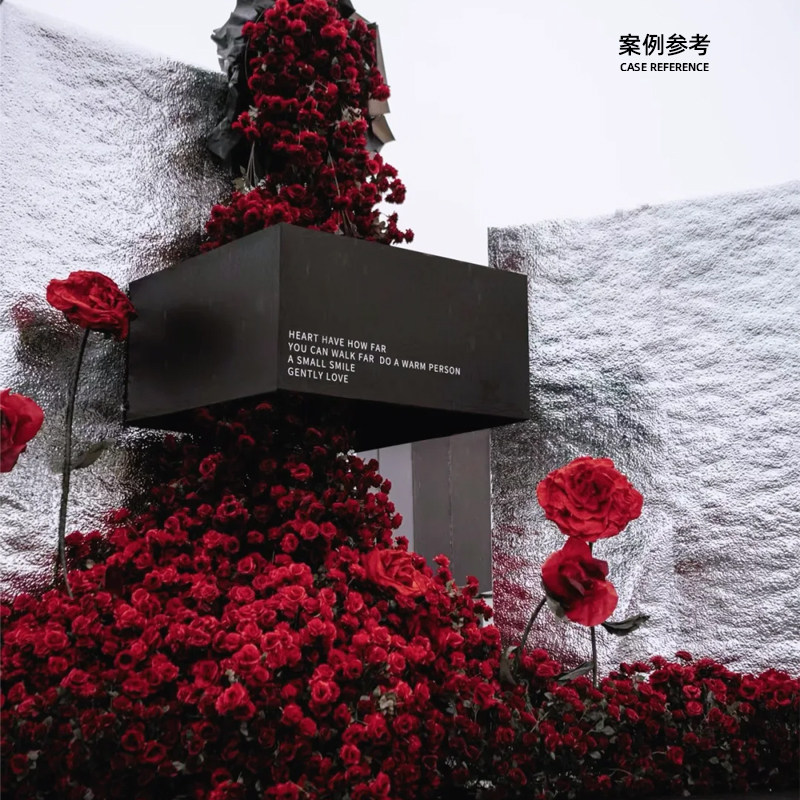 红黑色玫瑰花瀑布花墙网红打卡拍照酒吧装饰商场仿真花海布置花艺