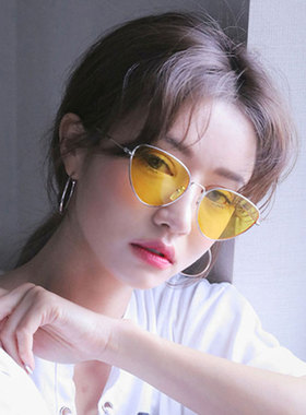 封帆同款三角形猫眼蝶形小脸墨镜