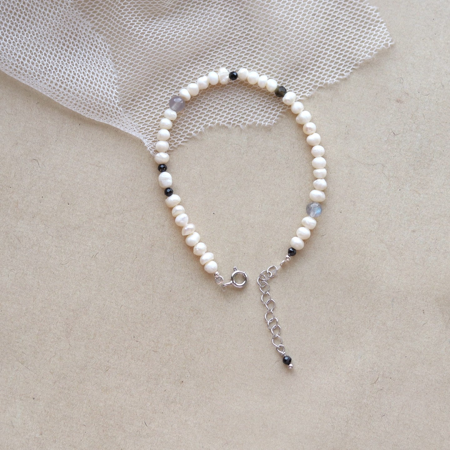 #孤品# 时光旧忆 - 复古哑光珍珠手链女小众原创设计清冷赫本,淘宝优惠券,粉丝福利购,淘宝优惠卷