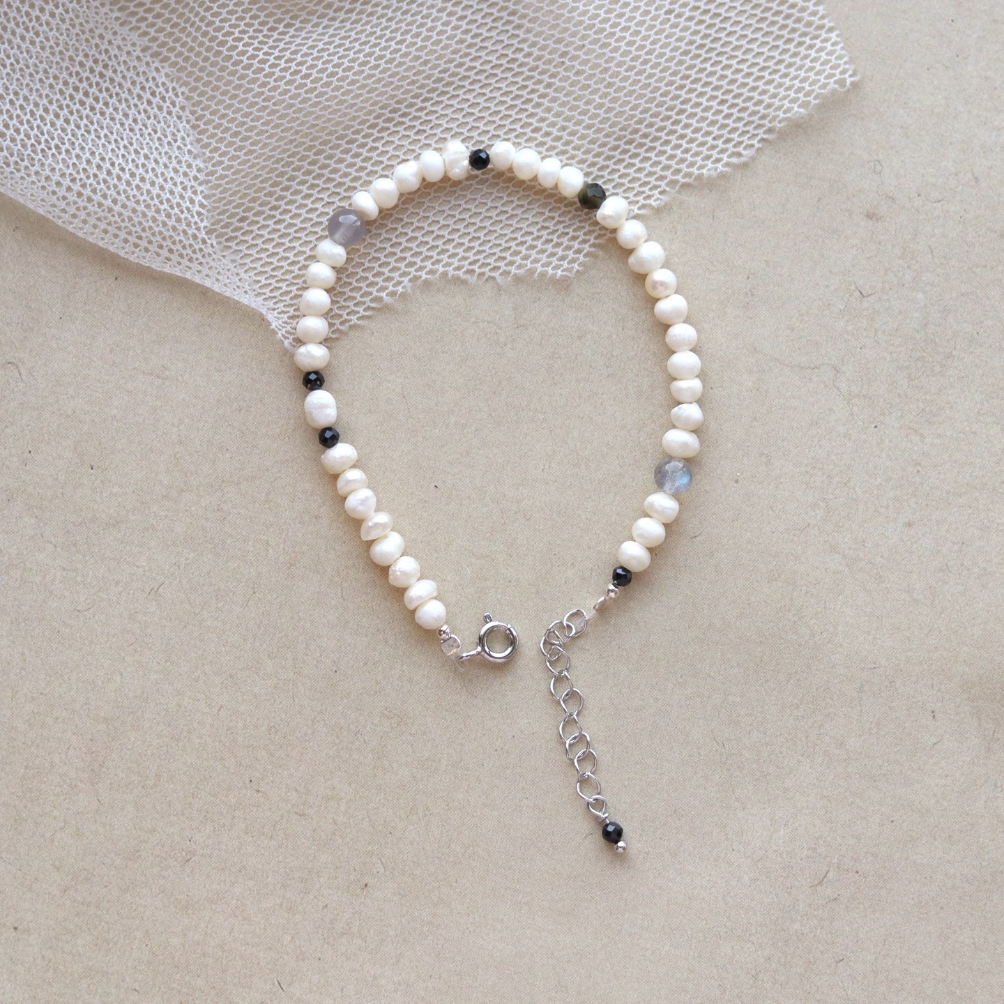 #孤品# 时光旧忆 - 复古哑光珍珠手链女小众原创设计清冷赫本,淘宝优惠券,粉丝福利购,淘宝优惠卷