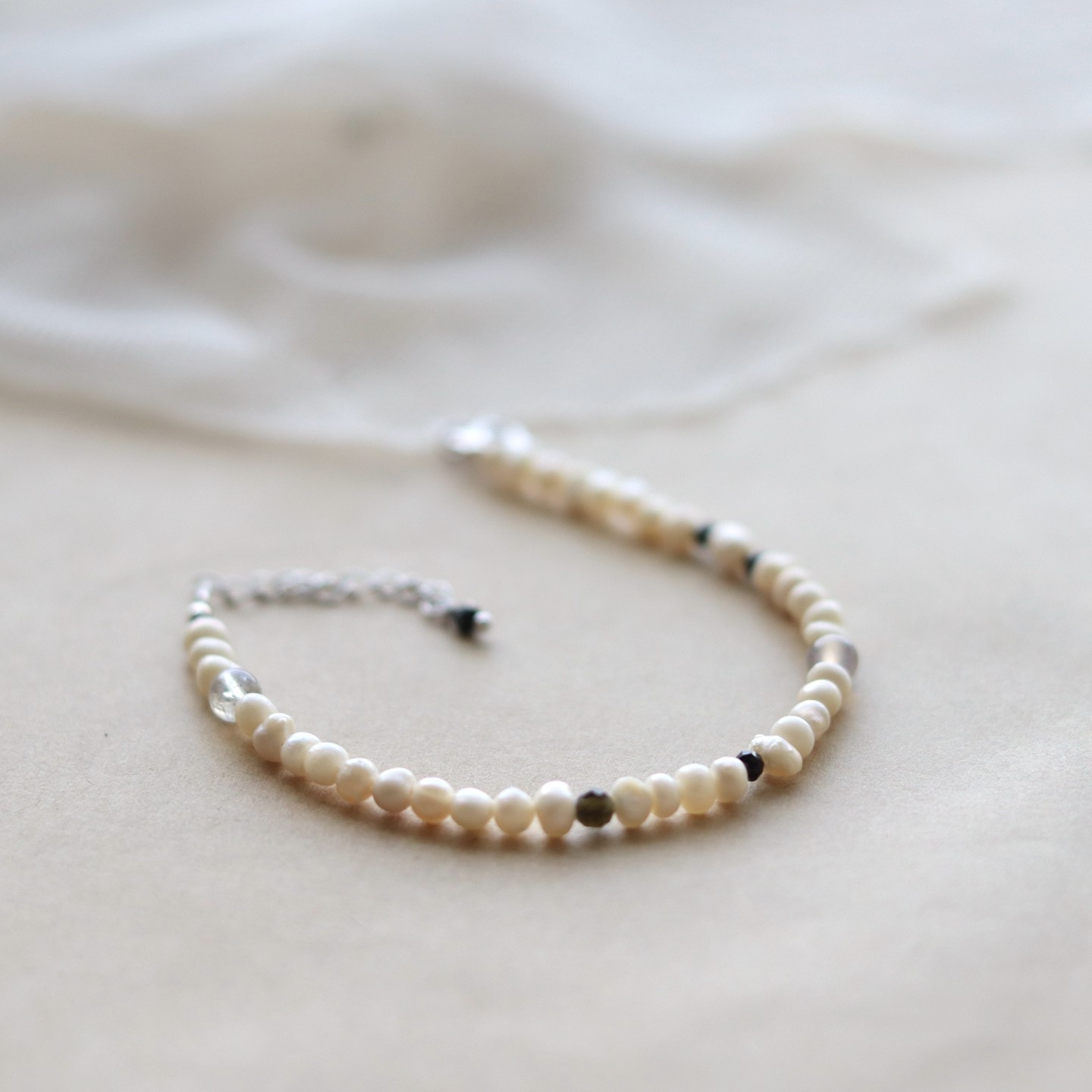 #孤品# 时光旧忆 - 复古哑光珍珠手链女小众原创设计清冷赫本,淘宝优惠券,粉丝福利购,淘宝优惠卷