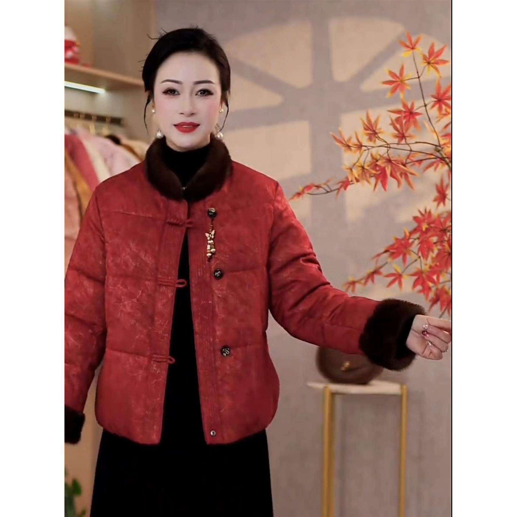 妈妈装冬季白鸭绒羽绒服2025新款气质中老年女装洋气保暖加厚外套,淘宝优惠券,粉丝福利购,淘宝优惠卷