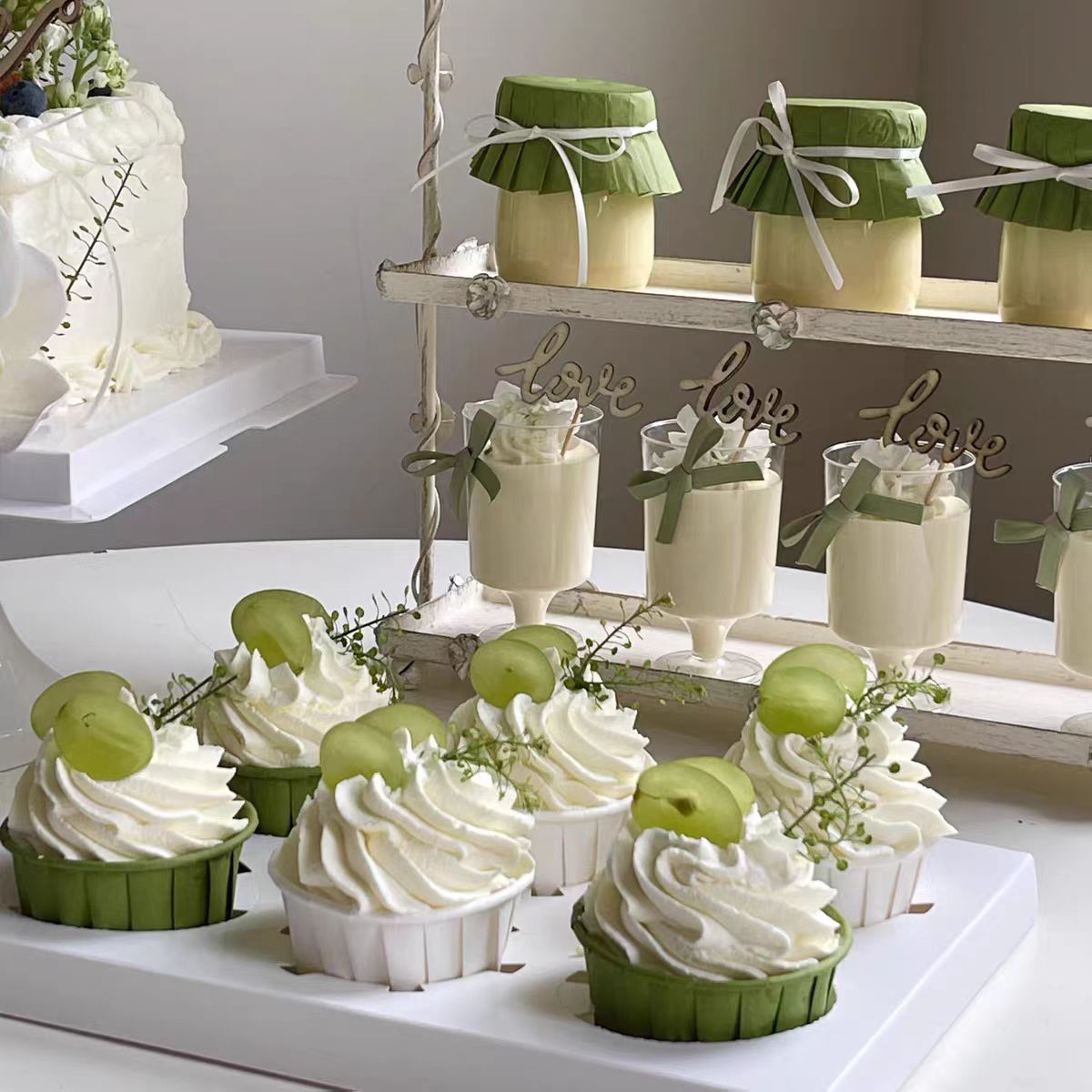 森系简约高级感订婚结婚宴木质love插牌烘焙插件甜品台蛋糕装饰 - 图0