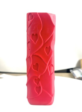 跨境新品Love vine vase爱之藤蔓花瓶桌面装饰3D打印摆件节日礼物
