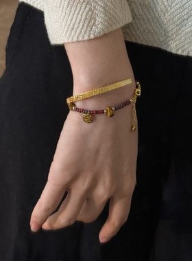 异彩复古法式小众虎眼石手链