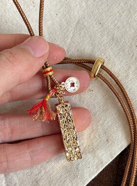 爆闪碎金小方来财吊坠毛衣链