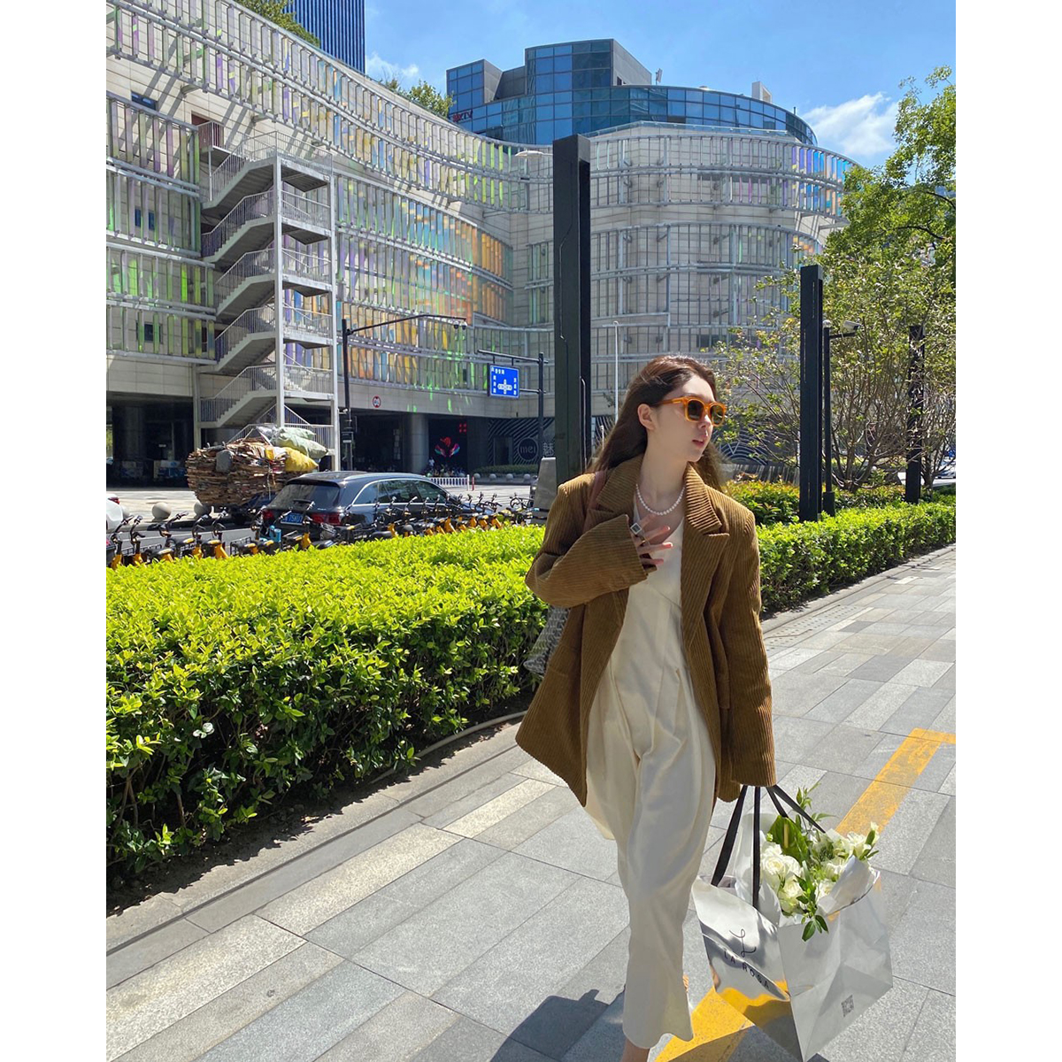 THEOPENDM 2022秋季新款慵懒时髦宽松收腰fà式极简风V领连衣裙女