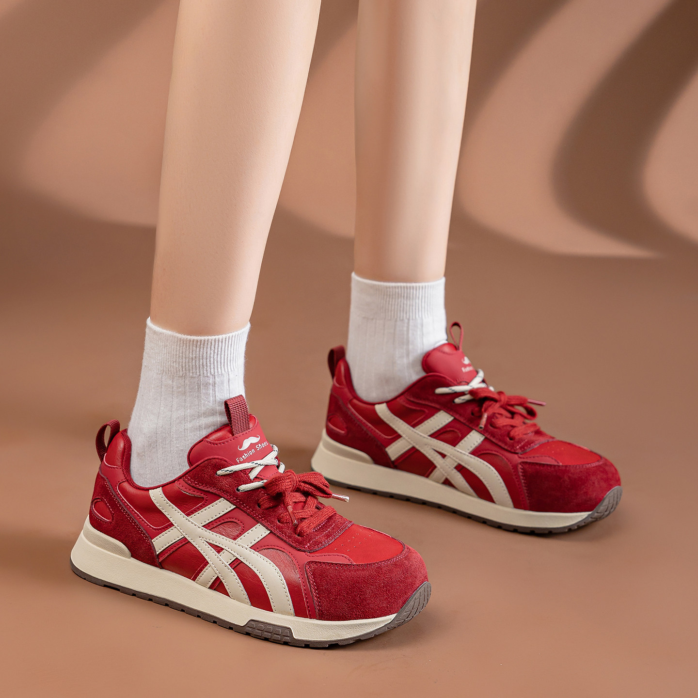 2025阿甘鞋女新款休闲运动鞋高端大码女鞋41到43软底不累脚加绒冬,淘宝优惠券,粉丝福利购,淘宝优惠卷