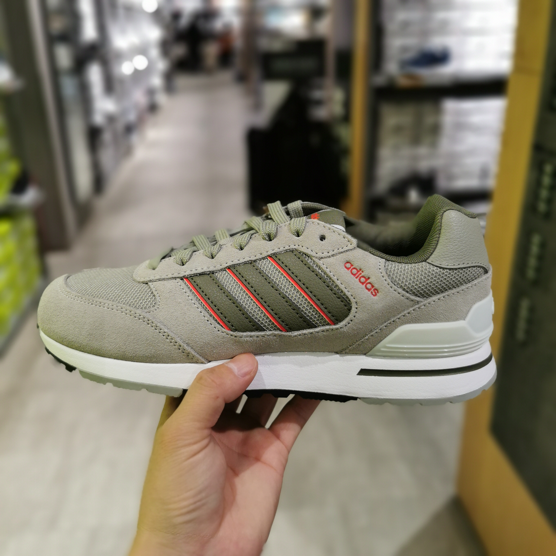 Adidas/阿迪达斯三叶草  男子运动鞋低帮缓震复古休闲鞋 HP6114 - 图0