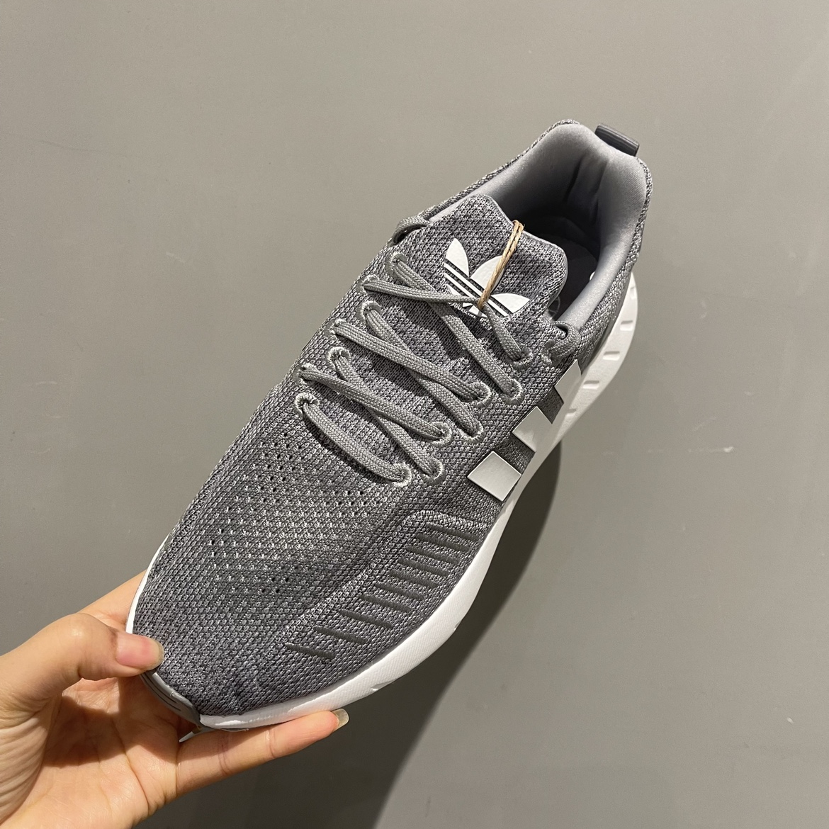 Adidas/阿迪达斯三叶草男女同款耐磨运动鞋休闲鞋跑步鞋 GZ3495 - 图2