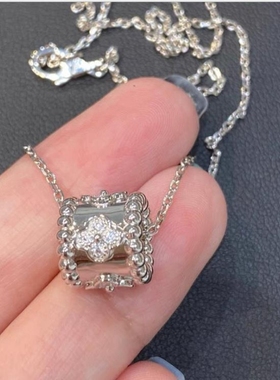 宏光女镶钻花朵小蛮腰项链大牌款