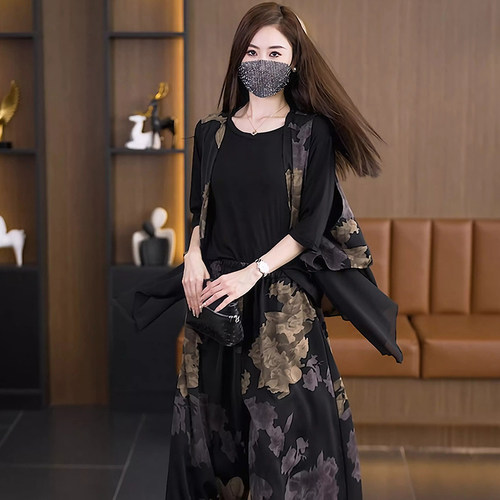 夏季大码休闲套装女2026新款高级感印花三件套职业时尚短袖马夹潮 - 图1