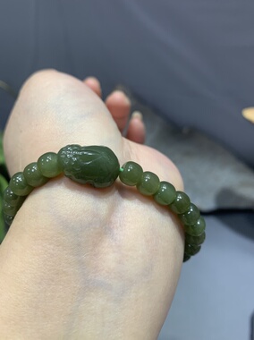天然和田玉湖水绿老型珠6×8mm手串手链貔貅034号带证书