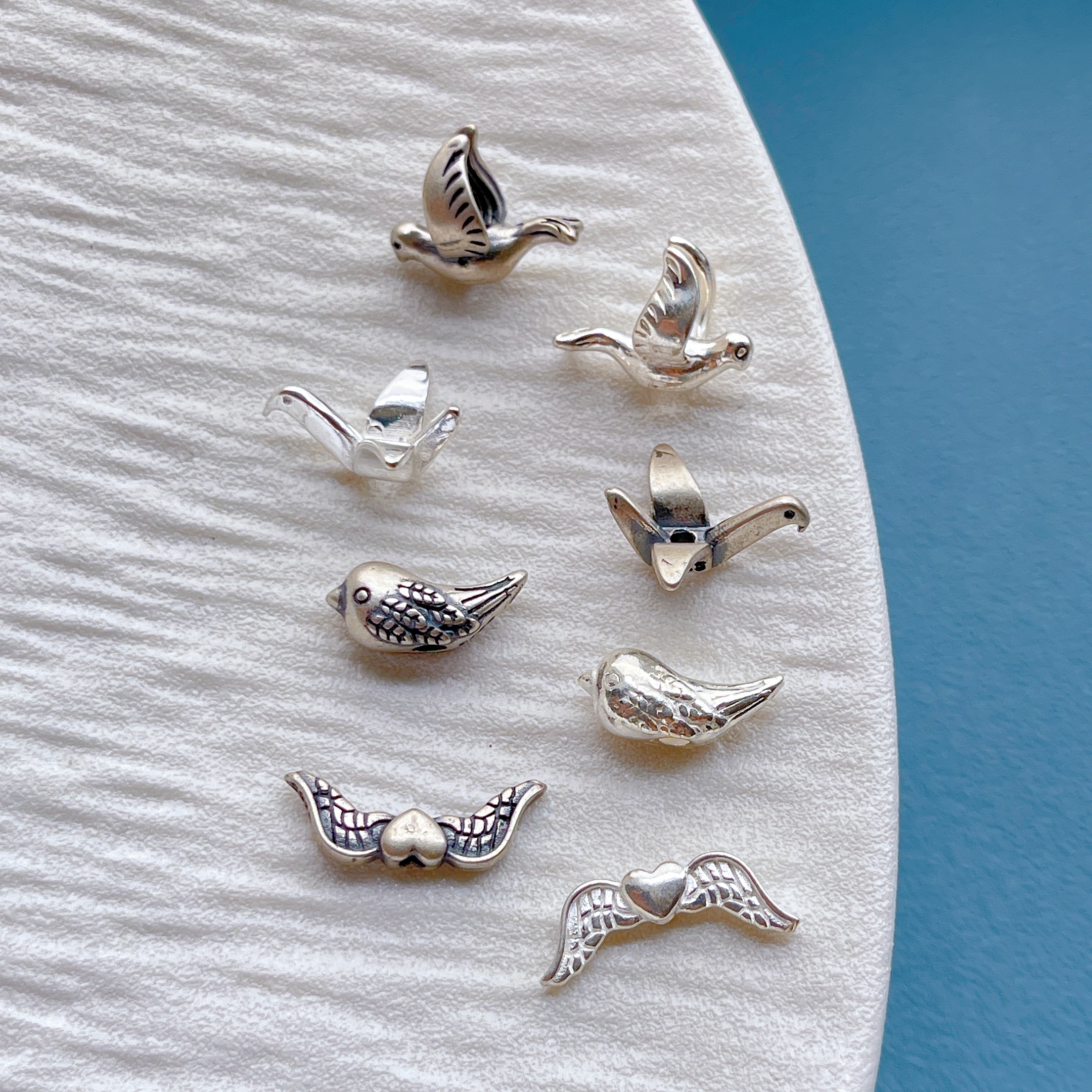 s925纯银饰配件爱心翅膀喜鹊千纸鹤隔珠背云吊坠diy手串项链配饰 - 图0