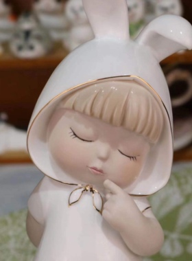 创意女孩陶瓷摆件家居客厅酒柜房间少女心装饰品新结婚礼物送新人