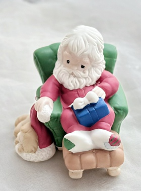 沙发小狗节日礼物水滴娃娃