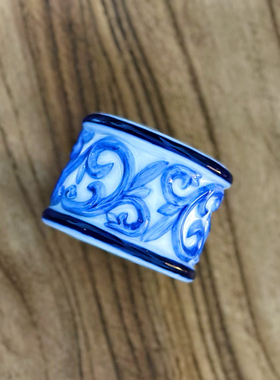 持续瓷生出口样品陶瓷蓝色浮雕提篮首饰储蓄罐餐巾扣复古摆件家居