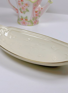 牙白郁金香浮雕首饰盒