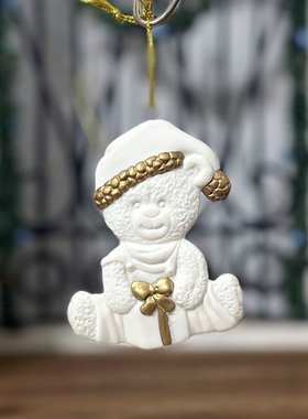 熊蝴蝶结铃铛挂件装饰工艺