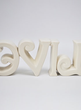 立体陶瓷描金装饰摆件