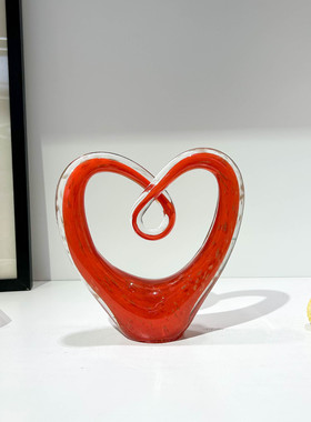 欧式可爱爱心琉璃摆件创意简约抽象工艺品艺术乔迁礼品玄关红色