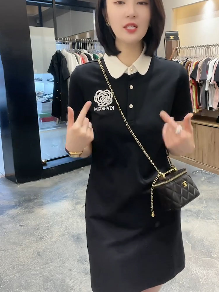 学院风polo领连衣裙女2024新款夏季高级感修身小黑裙法式短裙子