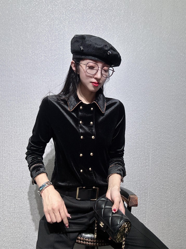 丝绒US黑金气质排扣法式翻领衬衫女款洋气外穿上衣高档双排扣衬衣 - 图3