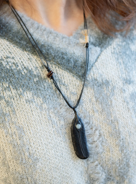 幼羽|原创手工羽毛项链黑檀木质镶和田玉毛衣链甲骨文刻字男女款