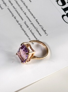 【vintage饰品】金色镶嵌方形紫水晶的戒指 晶体通透 精致感拉满