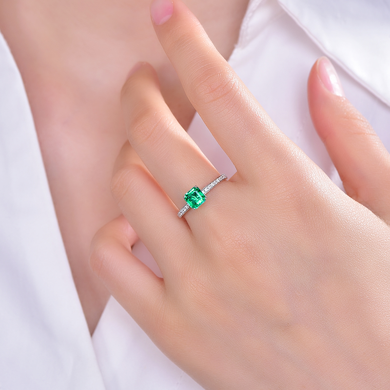米莱珠宝0.72克拉天然赞比亚祖母绿宝石戒指女18k金镶嵌钻戒定制 - 图2