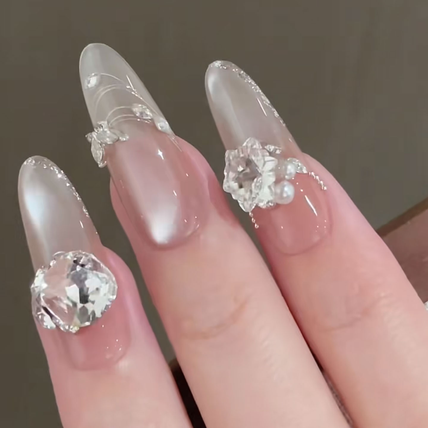 【诺言】高级仙女猫眼缎光爆闪新娘结婚轻奢满钻美甲贴手工穿戴甲 - 图2