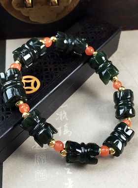 捡漏新疆和田玉碧玉并莲花南红