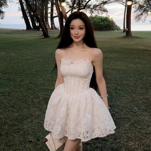 法式蕾丝抹胸鱼骨连衣裙女生日聚会小礼服纯欲收腰显瘦蓬蓬短裙子 - 图3
