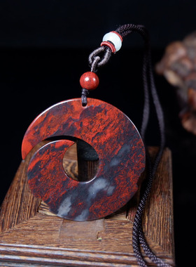 天然玉石鸡血玉吊坠项链时来运转